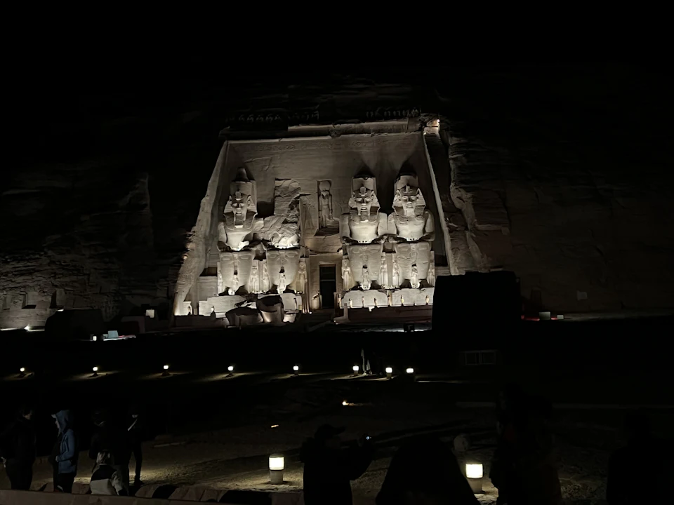 Abu Simbel de noche