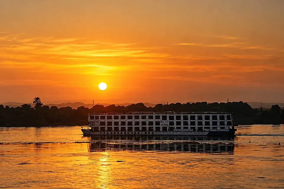 Crucero por el Nilo de Asuán a Luxor, 3 noches